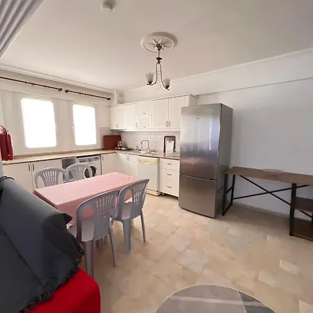Merkezde Guenluek Apartman *